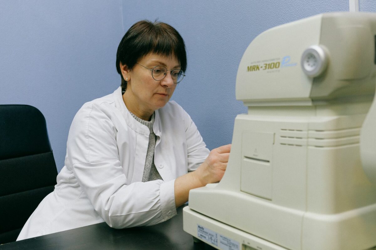 DMLA sèche : un premier traitement par comprimé va entrer en essai clinique
